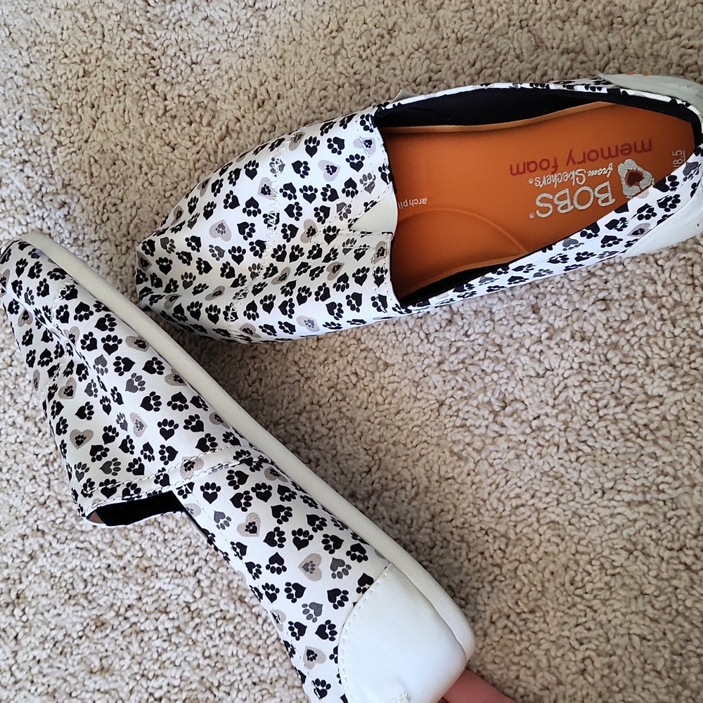 Paw print BOBS skechers canvas shoes